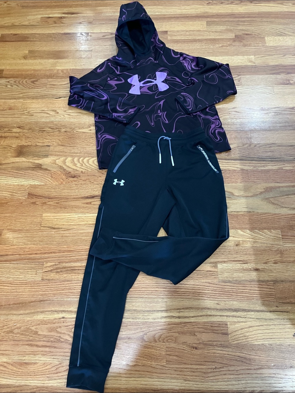Under Armour Kids Black Joggers and Black and Purple Hoodie Sz YXL EUC